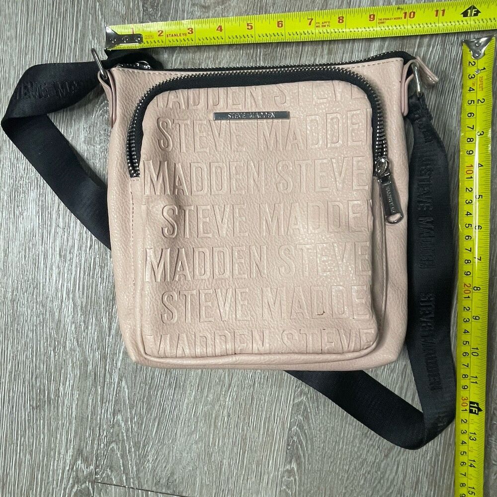 Steve Madden BGlamm Crossbody Bag  Signature Logo Blush Pink - Picture 4 of 7